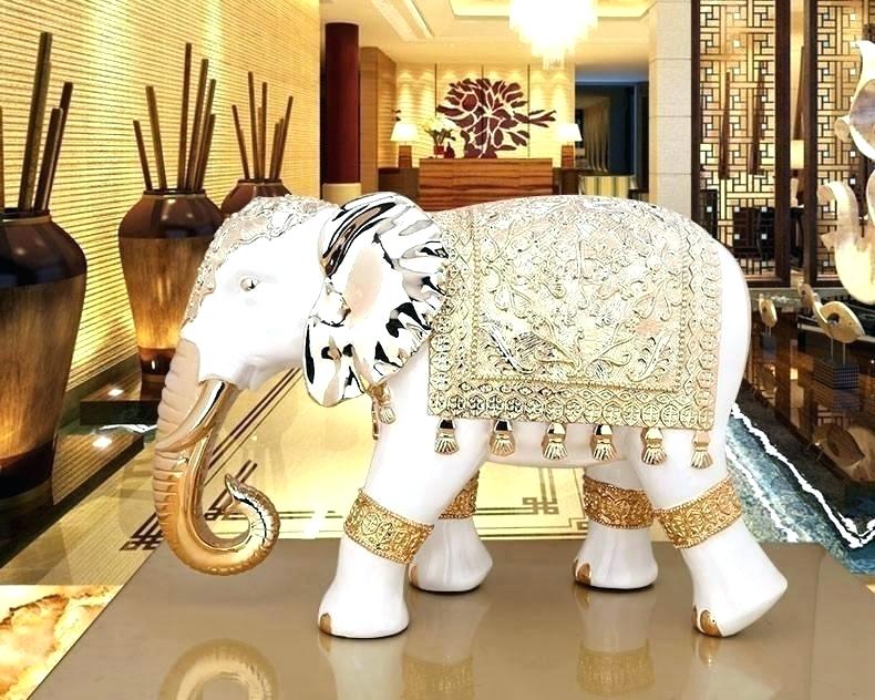 Фигурката на слона носи щастие в дома