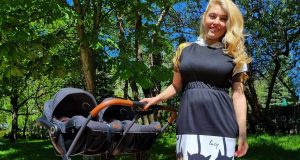 Ева Веселинова показа близнаците за първата им годинка - ето колко са пораснали! (Снимки):